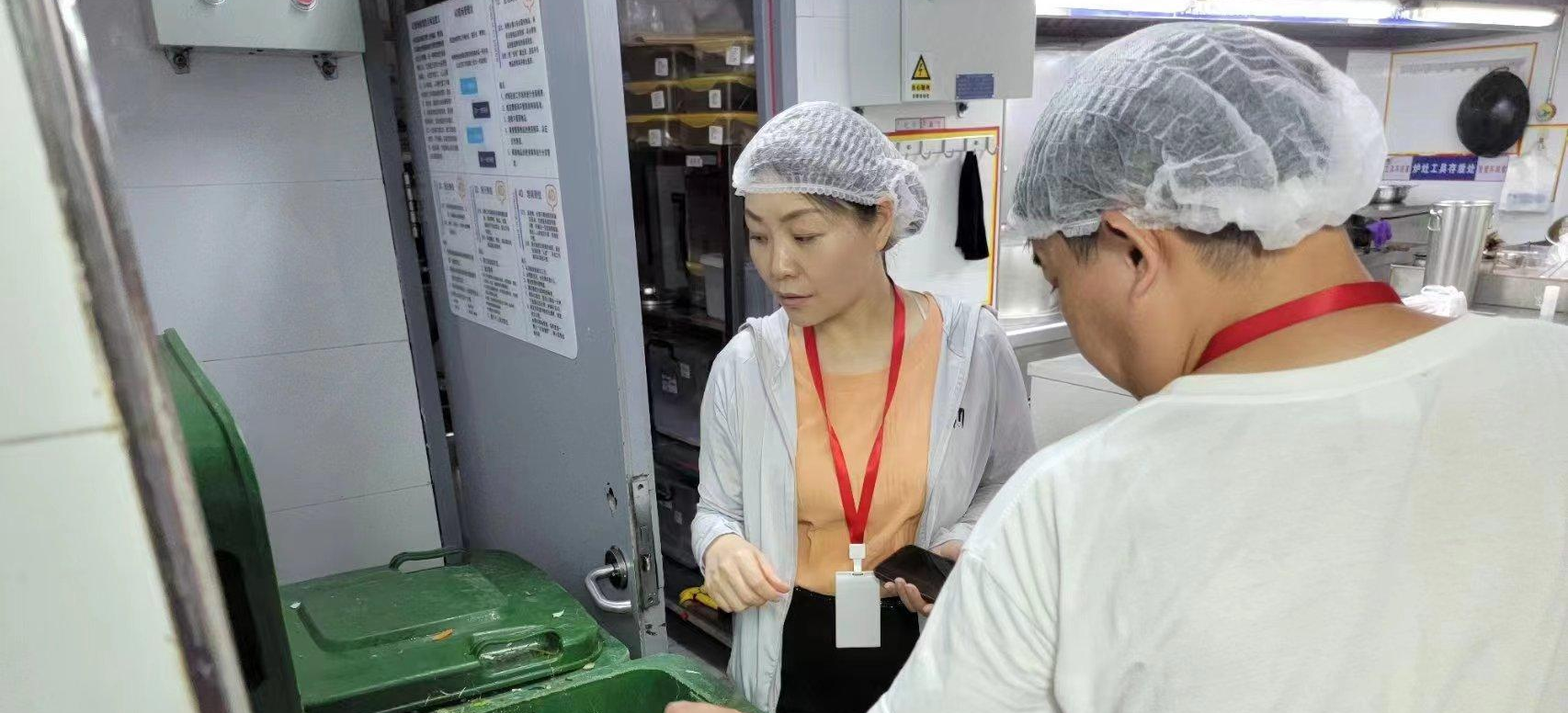 白云三元里：开展厨余垃圾检查行动 ，规范餐饮垃圾收运