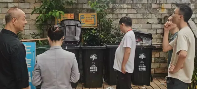 白云三元里商讨围蔽点建设，高效管理垃圾投放点