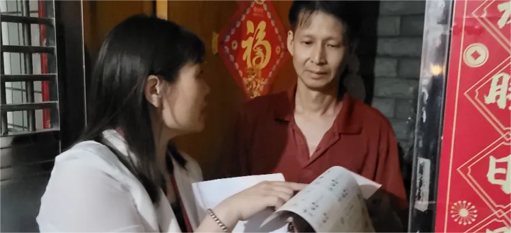 白云三元里：入户宣传齐行动，垃圾分类入人心