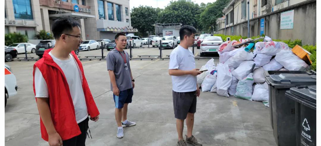白云三元里严格检查垃圾分类，落实整改提升环境质量