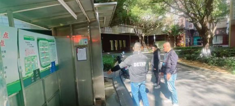 白云京溪开展垃圾分类巡查行动，提高居民参与分类的积极性
