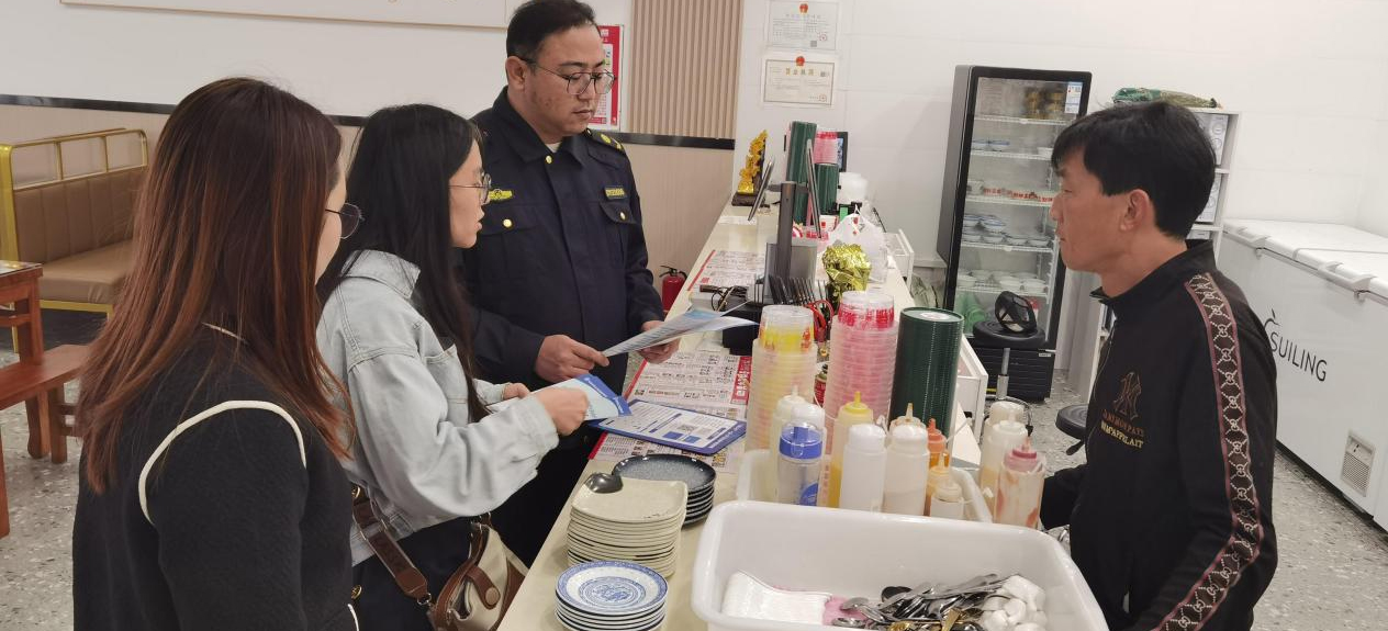 白云大源开展垃圾分类宣传，携手商户共建美好环境