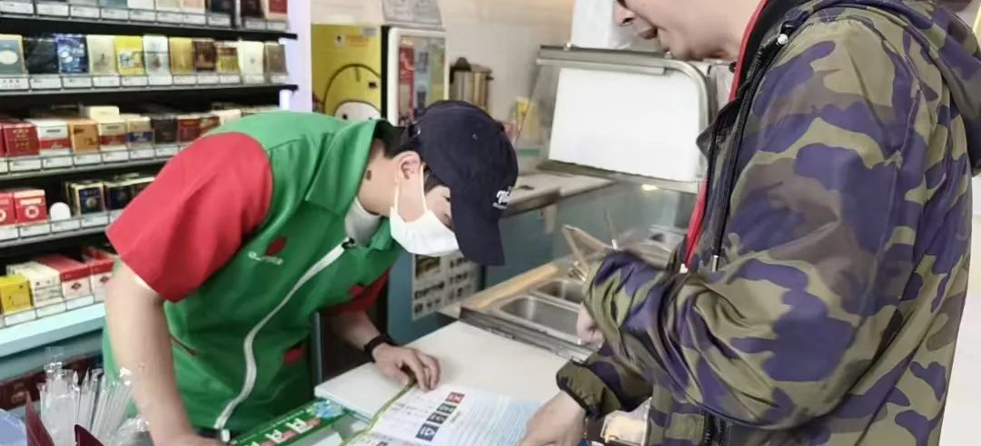 白云三元里积极推进垃圾分类巡查整改工作，提升辖区整体环境质量